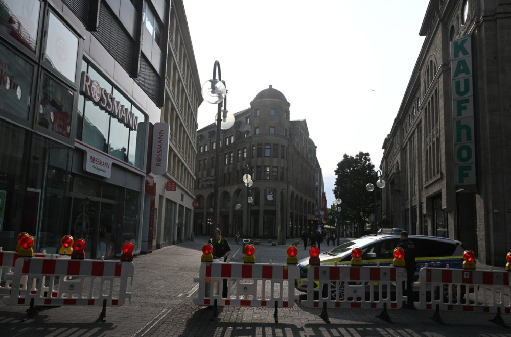 Užas u Nemačkoj: Automobil uleteo među decu, ima povređenih