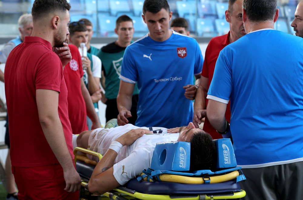 Kolarov i orlići ređaju poraze – nokaut od Grka u 90+3