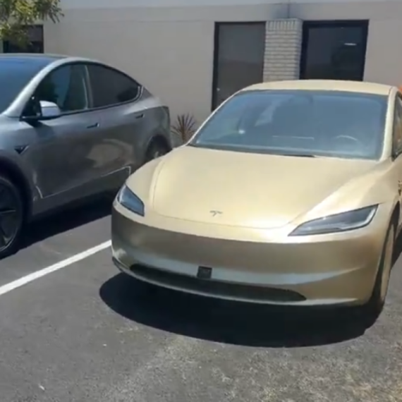 Kakvo je ovo čudo? Neobični Tesla automobil snimljen na ulici VIDEO