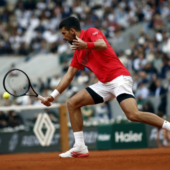 Siner "mašina" izbacio Đokovića!