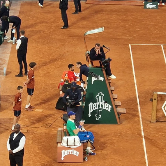 Đoković ima problem – nisu žuljevi FOTO