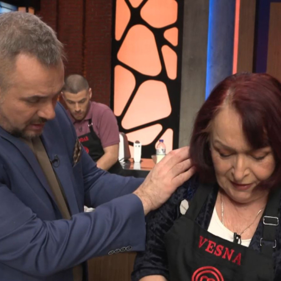 "Pazite prste!": Filip pokušava da smiri Vesnu, a ona broji: "Jedan, dva, tri…" VIDEO