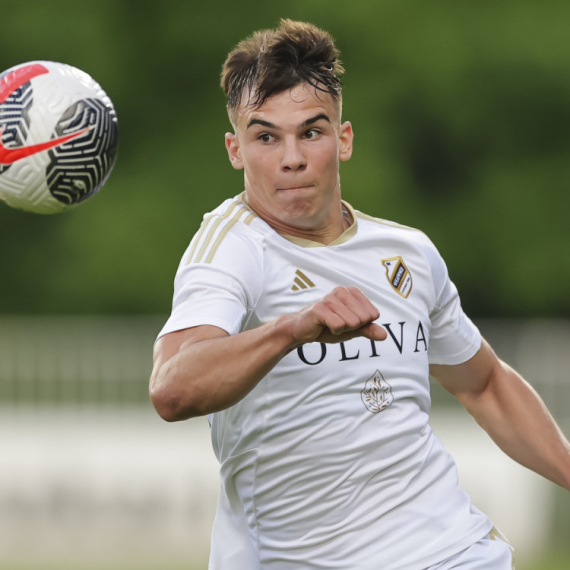 Partizan "zagrizao" za mladog napadača Čukaričkog