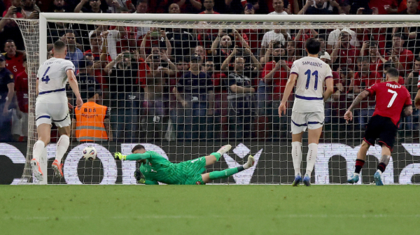 Petrović junak u Tirani – pogledajte kako je odbranio penal VIDEO