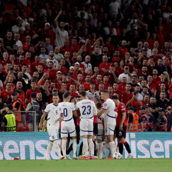 Albanci se ne smiruju – prizivaju prekid u Tirani