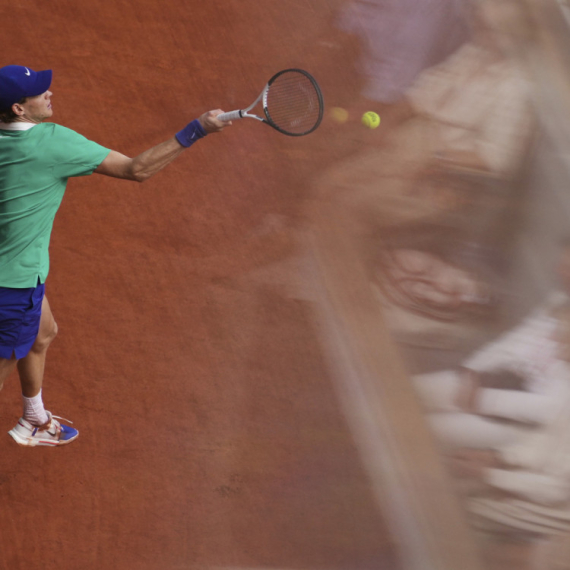 Spektakularni Alkaras i očajni Siner – šokantna scena u finalu Rolan Garosa!