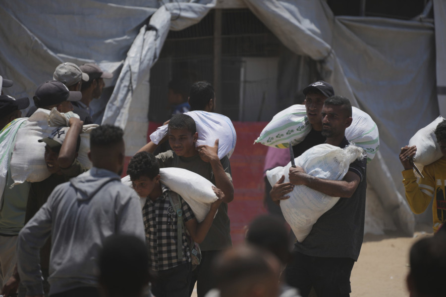 Nova pomoć: Podeljeno 17.000 paketa hrane na tri lokacije u Rafi i centralnoj Gazi FOTO