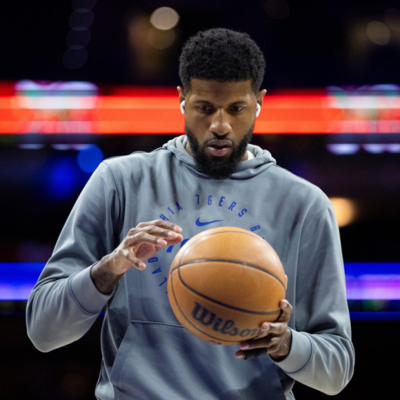 Ćerka Pola Džordža igra uz "Užičko kolo" VIDEO