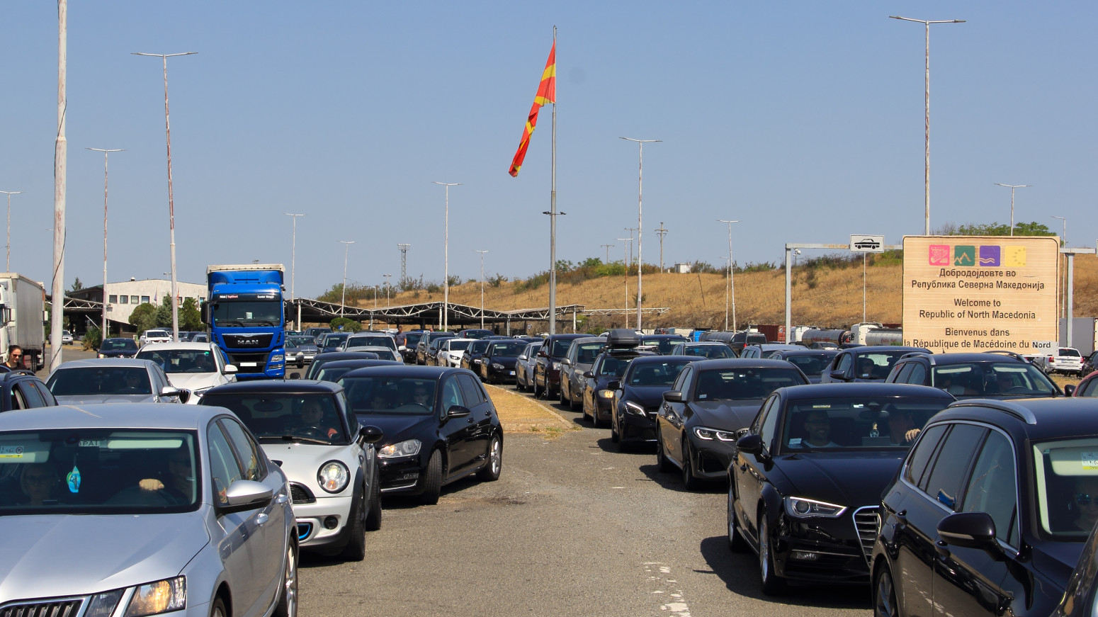 Srbi strahuju od kolapsa na grčkim granicama tokom leta: Pronađeno rešenje za EES sistem?