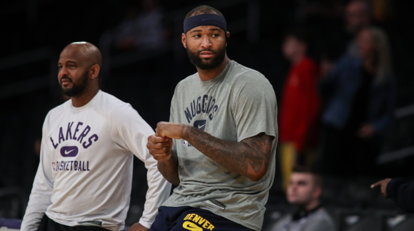 Kazins provocirao publiku – dobio polivanje pivom VIDEO