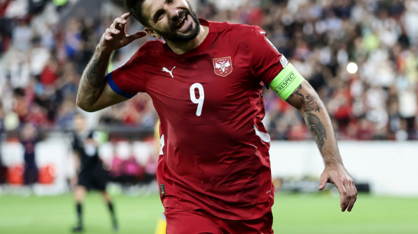 Neponovljivi Mitrović – het-trik u 100. utakmici za Srbiju! VIDEO
