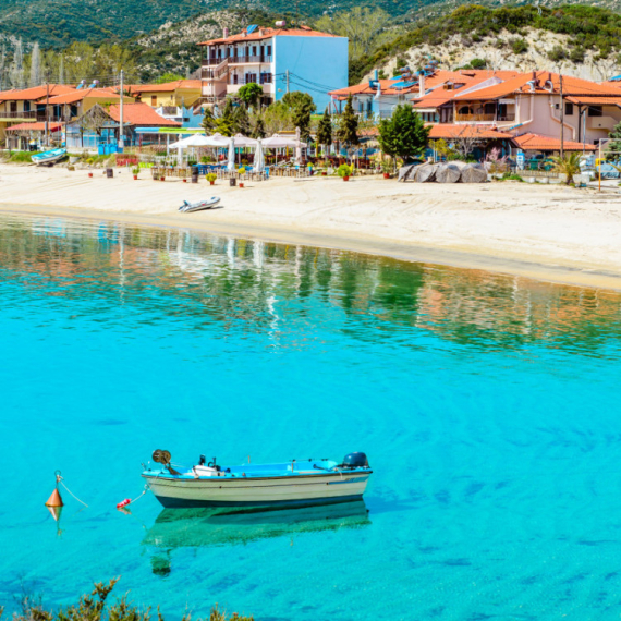 Skok u more, skok u problem: Grci počeli da pišu kazne