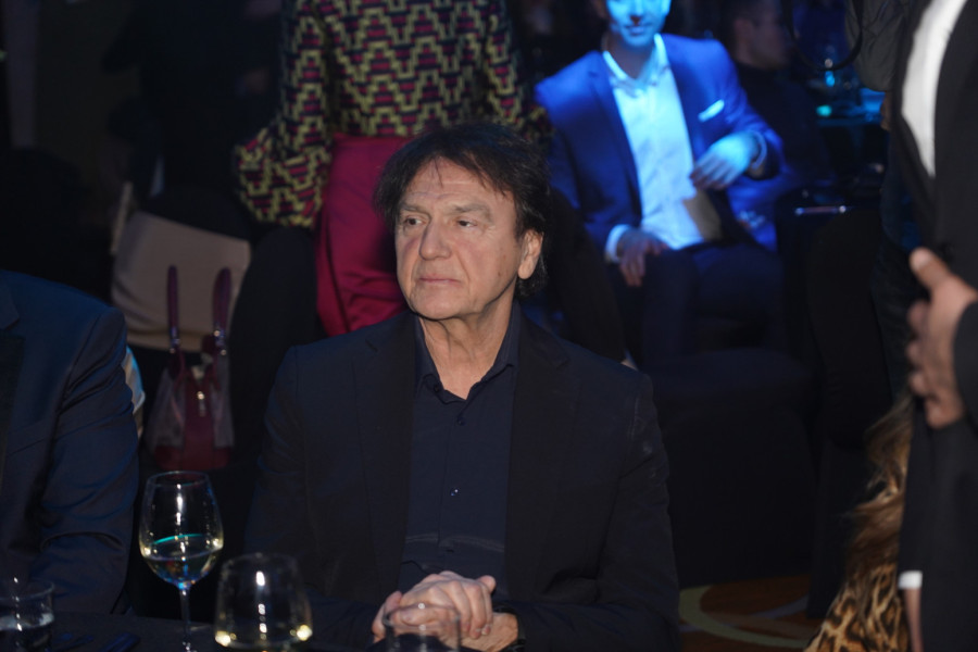 Bačena bomba na kuću Zdravka Čolića FOTO