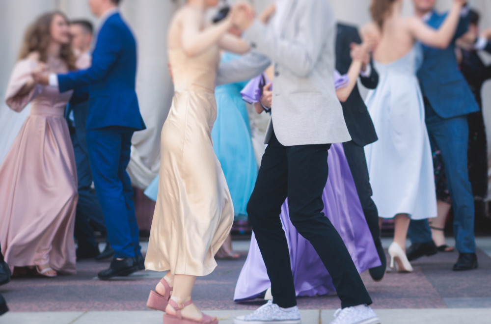 Svi su došli s devojkama, a on... Gest maturanta iz Užica oduševio ceo region VIDEO