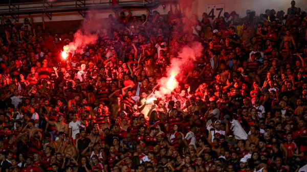 Haos na ispraćaju za SP – rat huligana i policije pred aerodromskom zgradom