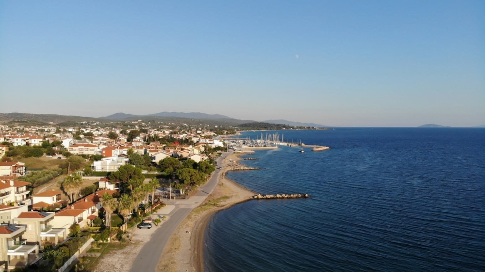 Omiljena letovališta Srba u Grčkoj pod invazijom: Ubod je jak, bolan i opasan