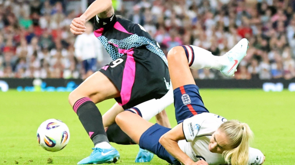 Igrao Vidić, Bonuči "pokosio" ženu, skupljeno 18 miliona VIDEO