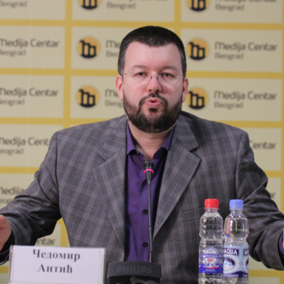 Antić: "Kod nas izbori treba da generišu gnev i mržnju, pa da zborovi, plenumi i ambasade kreiraju vladu"