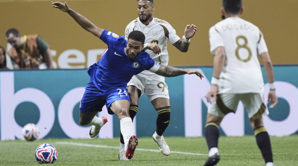 Čelsi po običaju protiv Lorisa – Žiru "nevidljiv", Netova magija VIDEO