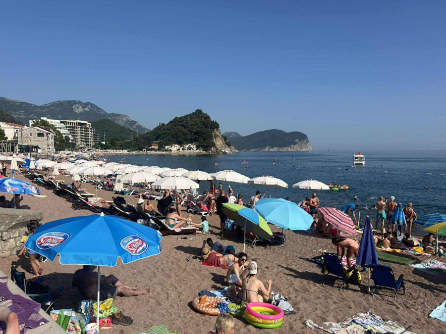 Uprkos slaboj sezoni u Crnoj Gori, cene divljaju: Katastrofa