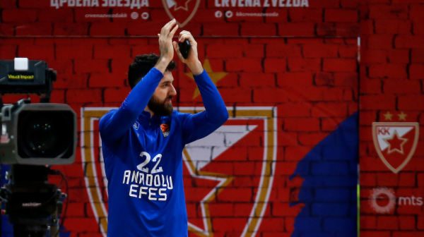 Spremite šlemove – Zvezda nudi Miciću 10 miliona!