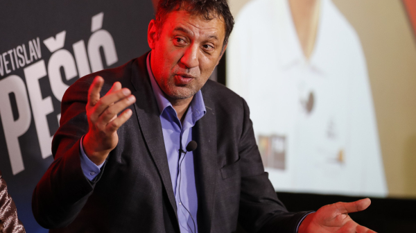 Oglasio se Vlade Divac