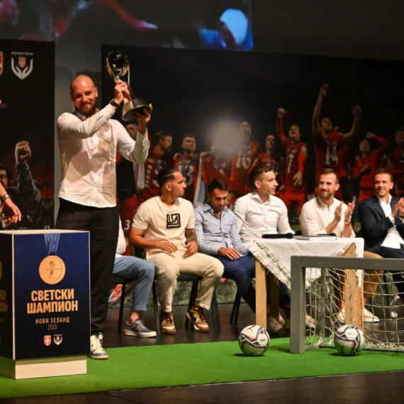 Noć emocija i ponosa – Novi Sad i Srbija se poklonili junacima sa Novog Zelanda FOTO