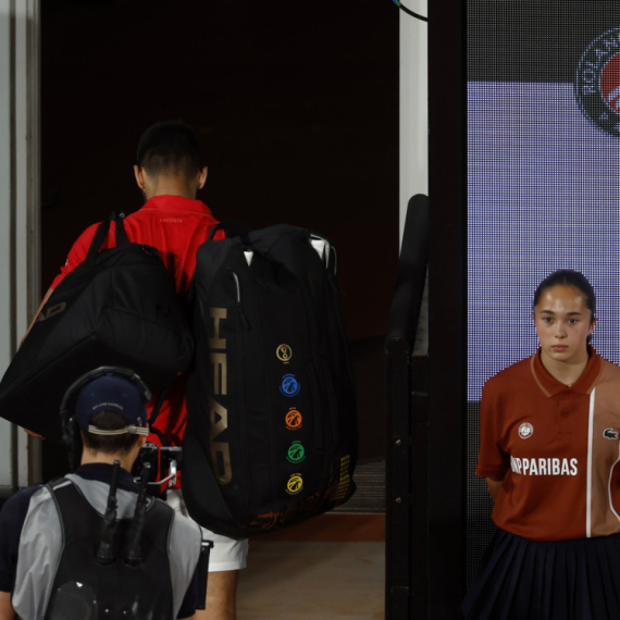 Đoković pao, penzionisani Krajinović skočio!