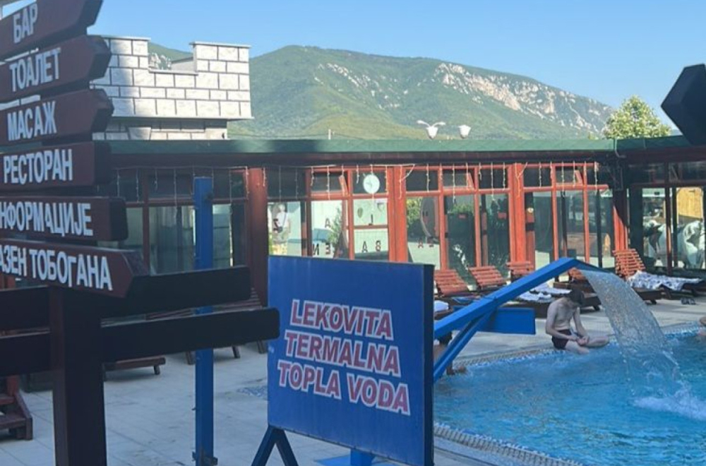 Ova banja u Srbiji je idealna za leto: Ima lekovitu vodu i blato, ali i akva-park FOTO
