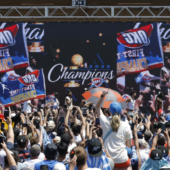 Oklahoma Siti proslavio prvu šampionsku titulu u istoriji grada VIDEO