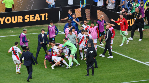 Argentinci ne znaju da gube – potukli se fudbaleri Rivera i Intera VIDEO