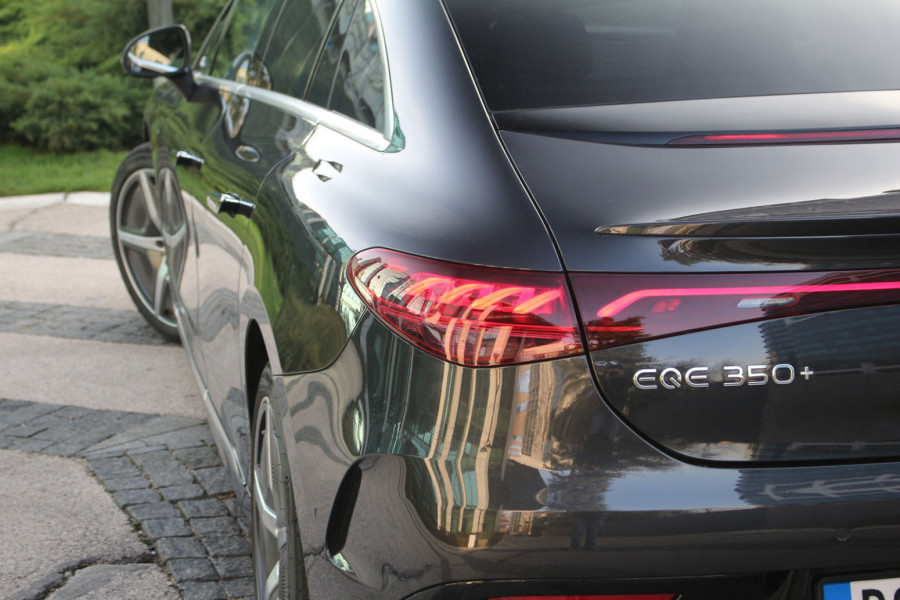 Test električnog automobila: Mercedes EQE – ništa bez tradicije