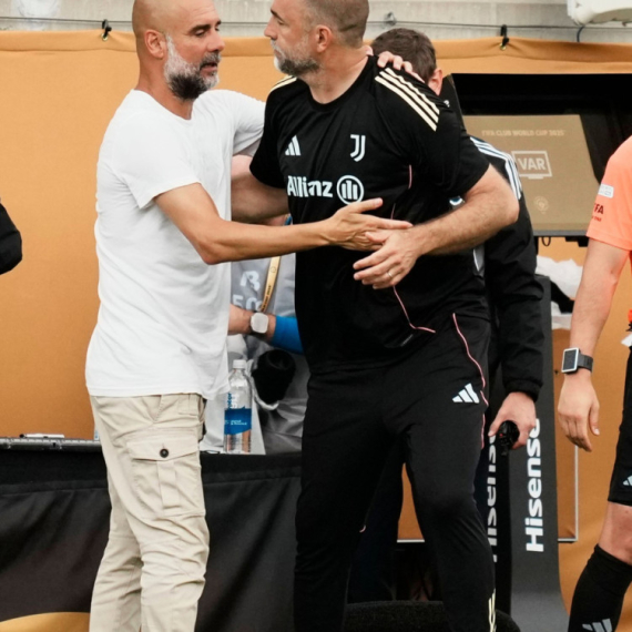 Tudor o Sitiju: "Oni potroše 200 miliona kad požele"