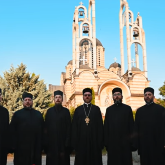 Hor sveštenika Eparhije raško-prizrenske VIDEO