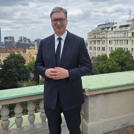 Vučić čestitao građanima praznik; "Vidovdan na poslu. Čast i ponos" FOTO