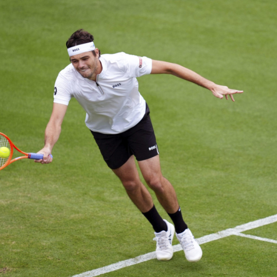 Fric se "pretplatio" na Istborn