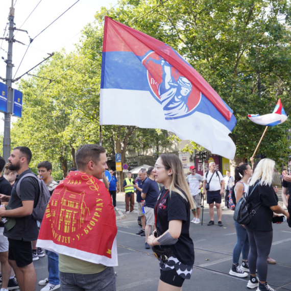 Puna podrška blokaderima iz Hrvatske; "Strateški interes da Vučić ne bude na čelu Srbije" FOTO