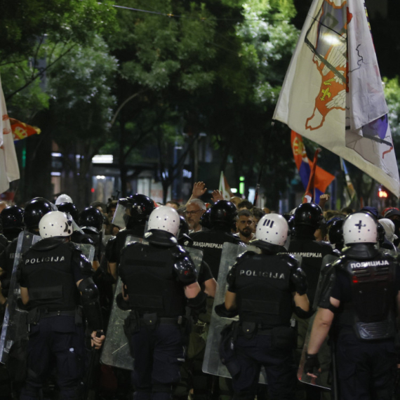 Oglasio se MUP: Policija ni u jednom trenutku nije ušla u prostorije Pravnog fakulteta