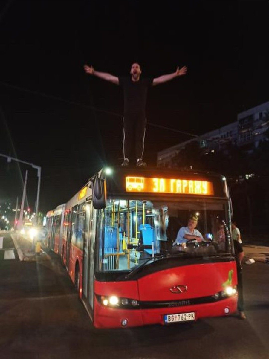 Skandalozne scene blokadera na ulicama Beograda; Ovo bi da vodi Srbiju? FOTO