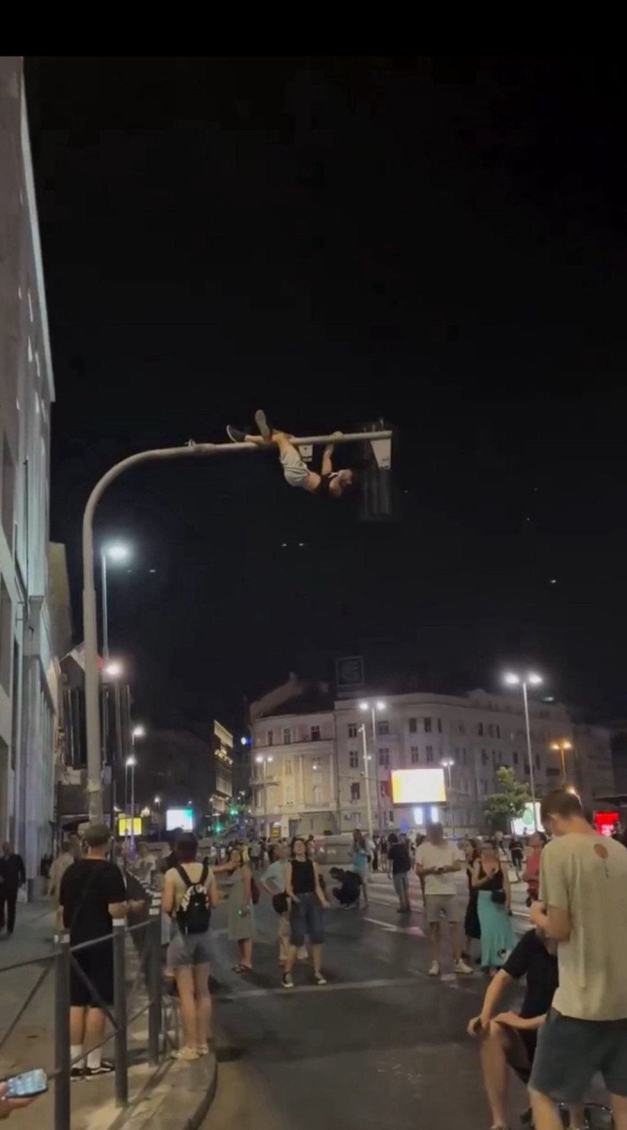 Skandalozne scene blokadera na ulicama Beograda; Ovo bi da vodi Srbiju? FOTO