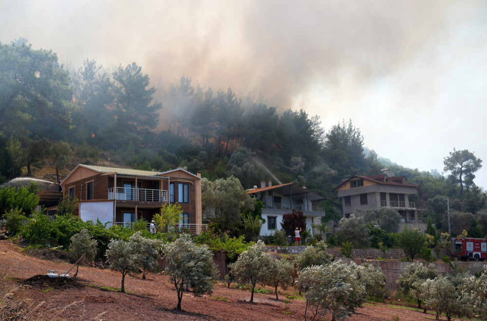 Besne požari: Kuće izgorele do temelja; Hitno evakuisano 50.000 ljudi; Katastrofalni prizori FOTO/VIDEO