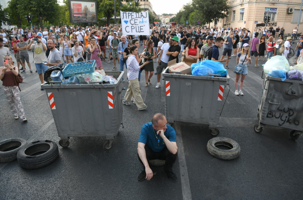 Luković: Policija će i noćas i ujutro uklanjati eventualne blokade; Omogućićemo da se odvija normalan život
