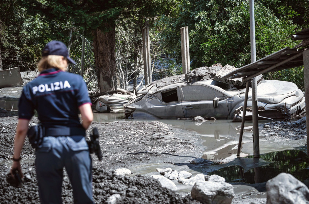 Stravične poplave: Ima mrtvih, upozorenje podignuto na najviši nivo VIDEO