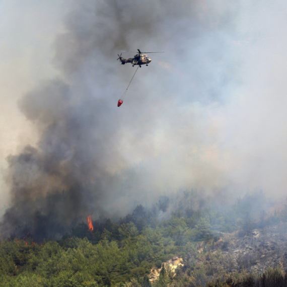 Wild fire: Houses burned; Planes and helicopters raised PHOTO/VIDEO