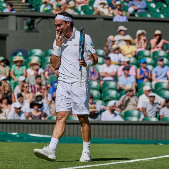 Fonjini se u suzama oprostio od Vimbldona