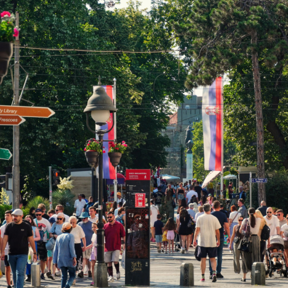 To je to, Srbija ima ovoliko stanovnika; Manje nas je za skoro pola miliona