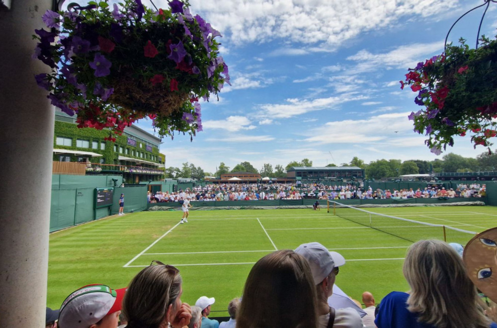 Reketiranje u Londonu: Ludnica sa Srbima na 32 stepena