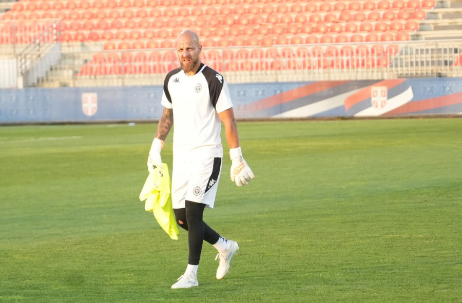 Partizan ponovo bez uspeha na bratskom duelu