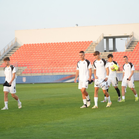 Partizan ponovo bez uspeha na "bratskom" duelu