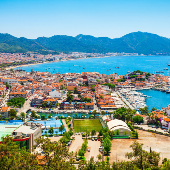 Zvanično najjeftinija destinacija u Evropi ove jeseni: U prelepom primorskom gradu pijete kafu za 250 dinara